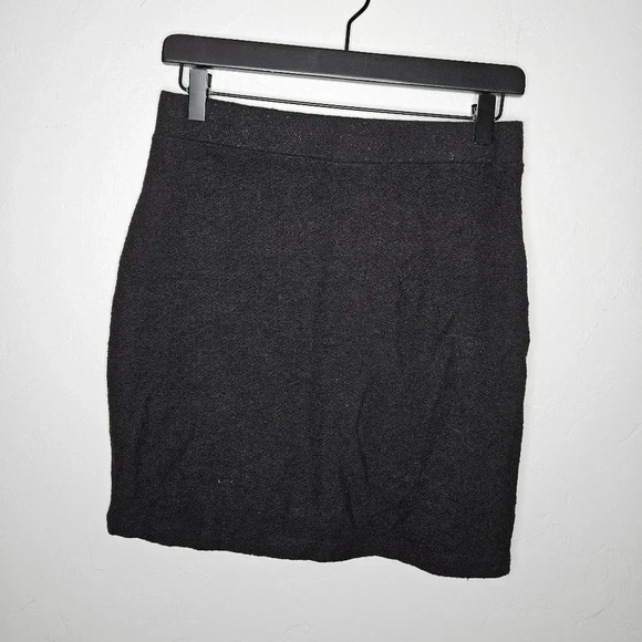 MONROW Black Mini Skirt in Black Size Small NWT - Picture 4 of 5